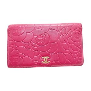 CHANEL Camellia Embossed Pink and Gold Long Bifold Leather Wallet